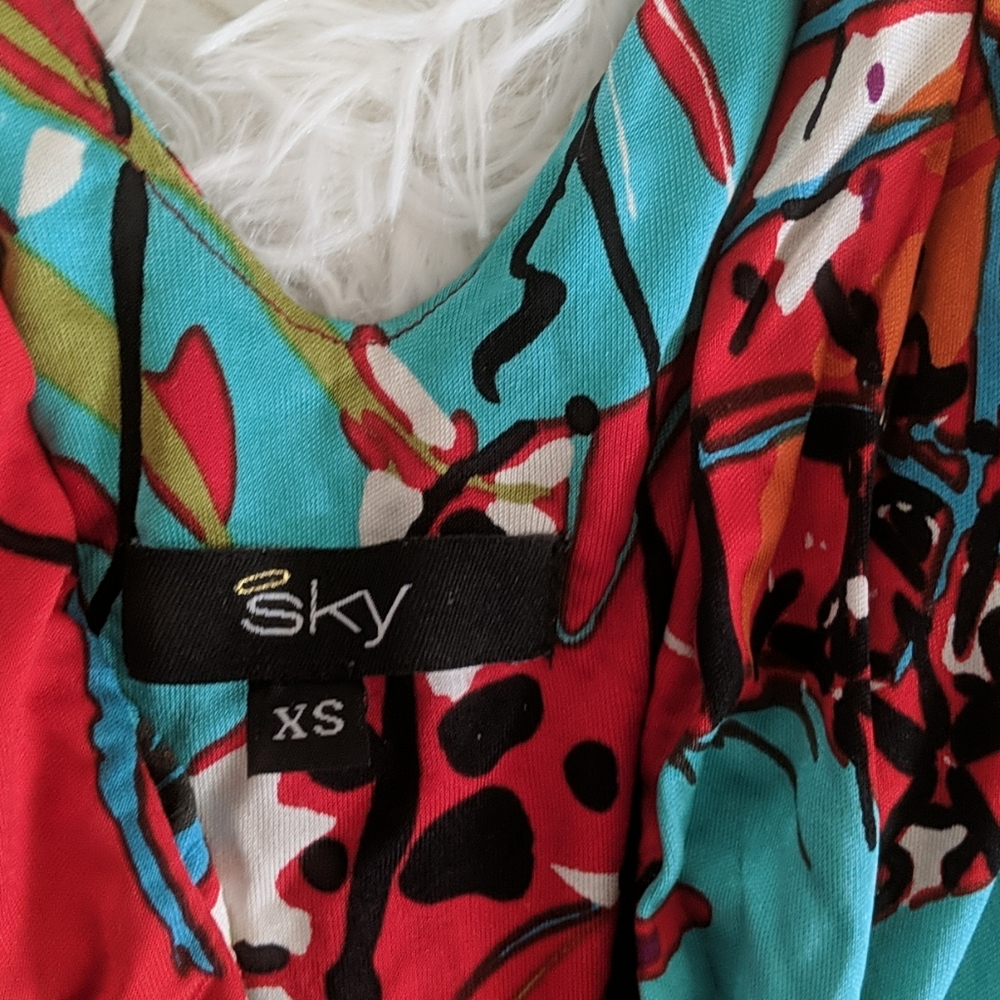 Silk plunge neck top. - Picture 3 of 8